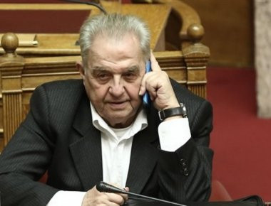 Υπ. Επικρατείας: «Συνεχίζεται  η φάμπρικα των fake news»